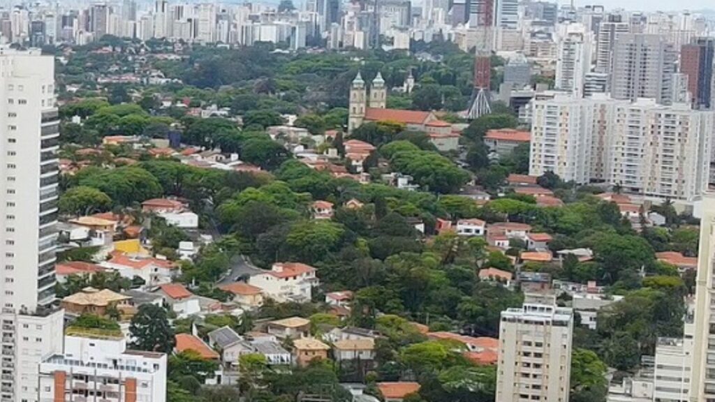 O que é ficar com alguém no Brasil? • Blog da Vila Brasil
